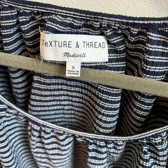 Madewell Texture & Thread Peasant Top Navy Blue Stripe size SMALL - Picture 3 of 6